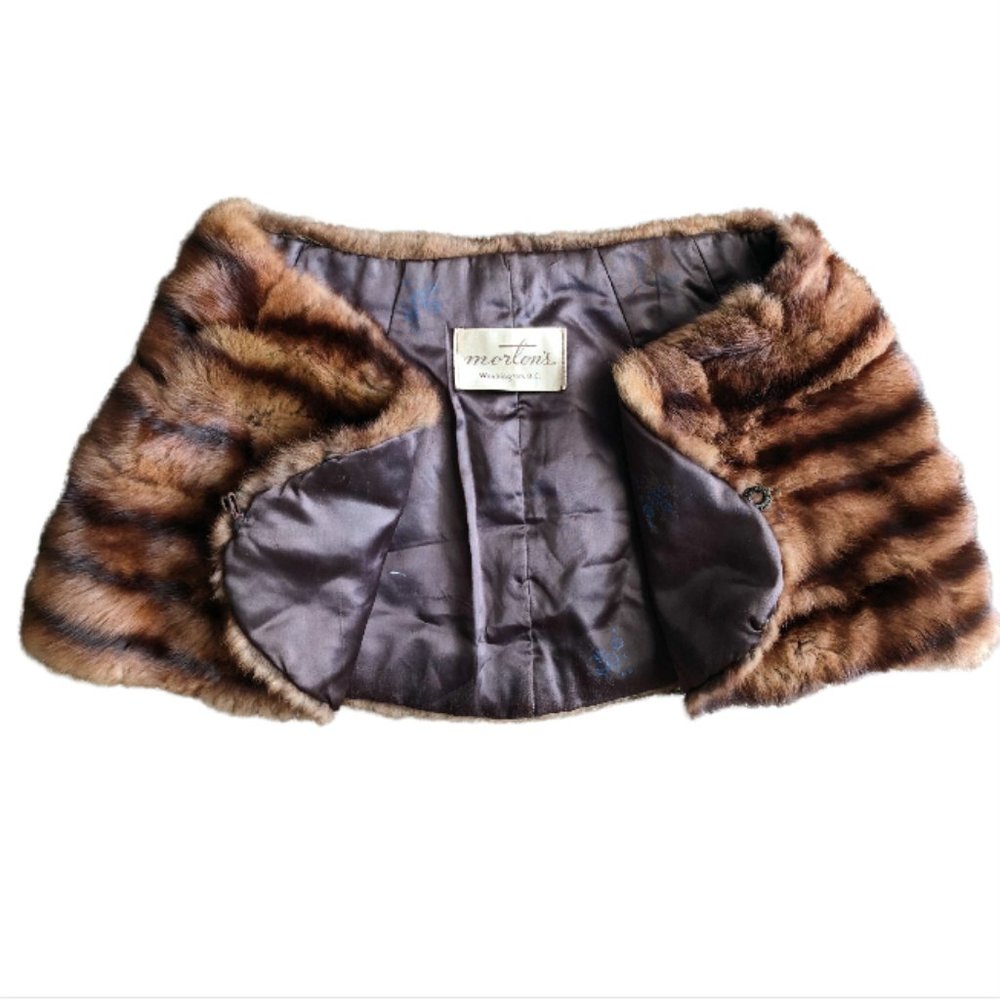 Morton's Genuine Fur Shoulder Wrap